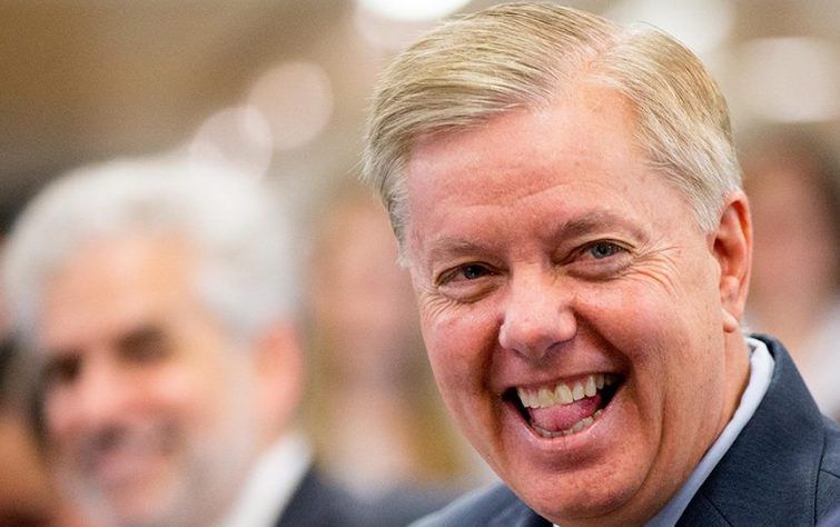 RINO Lindsey Graham Pushes Bill To Allow Private Companies To Read All Your Phone Texts & Emails